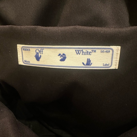 Off-White Black Backpack with Vibrant Arrows - Picture 8 of 10